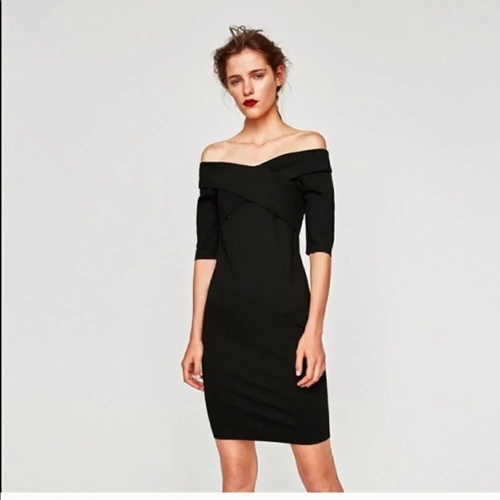 ✨ HP✨Zara Trafaluc Off The Shoulders Black Dress✨